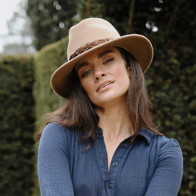 Hicks and Brown Suffolk Fedora Pheasant Wrap Camel-1