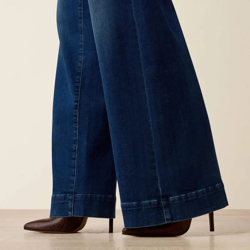 Ariat High Rise Vilma Ultrastretch Wide Leg Jeans in Norwalk-5
