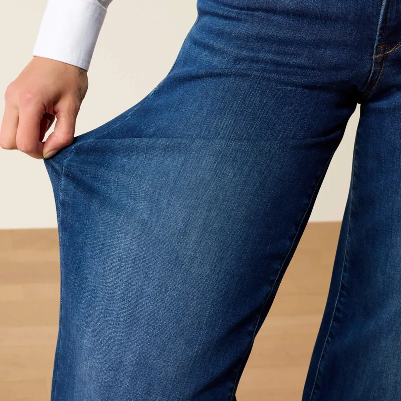 Ariat High Rise Vilma Ultrastretch Wide Leg Jeans in Norwalk-6