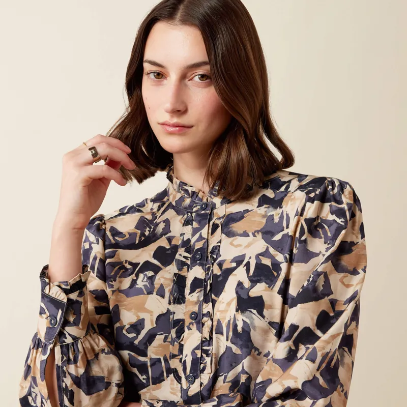 Ariat Cricklade Blouse in Navy Coincide Print-4