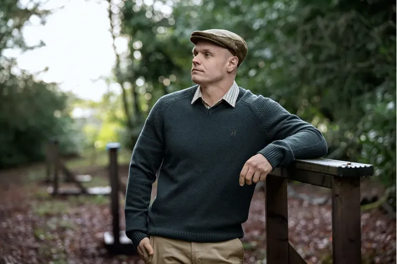 Harkila Vincent Merino V-Neck Pullover in Dark Navy-5