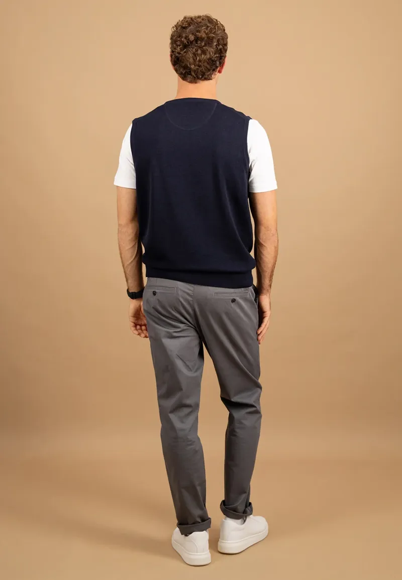 Fynch-Hatton Superfine Cotton V-Neck Slipover in Navy-5
