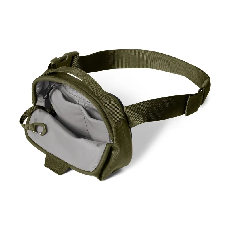 Yeti Ranchero Crossbody 1L in Olive-1