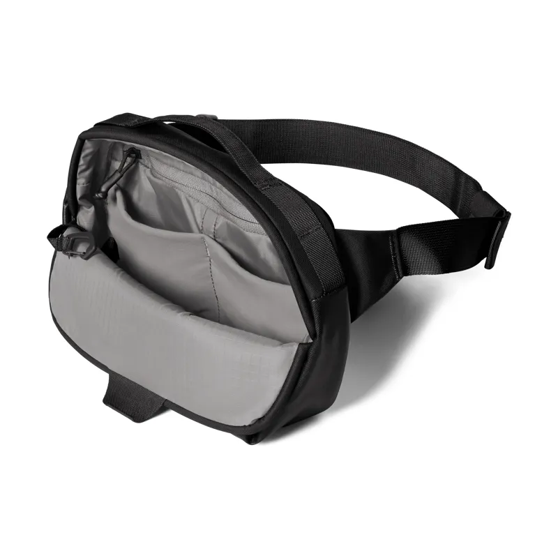 Yeti Ranchero Crossbody Bag 4L in Black-2