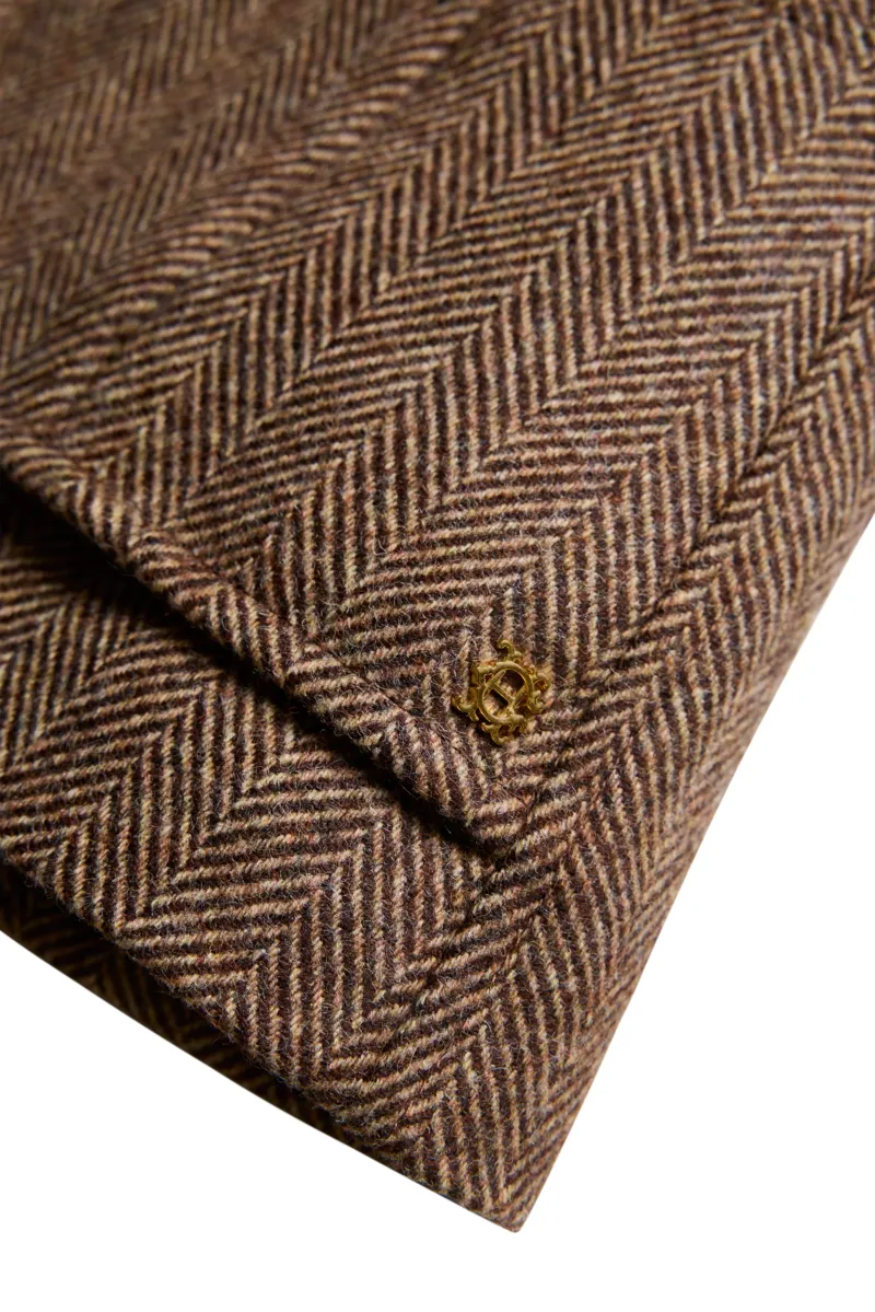 Holland Cooper Country Classic Tweed Gilet in Large Scale Brown Herringbone-7