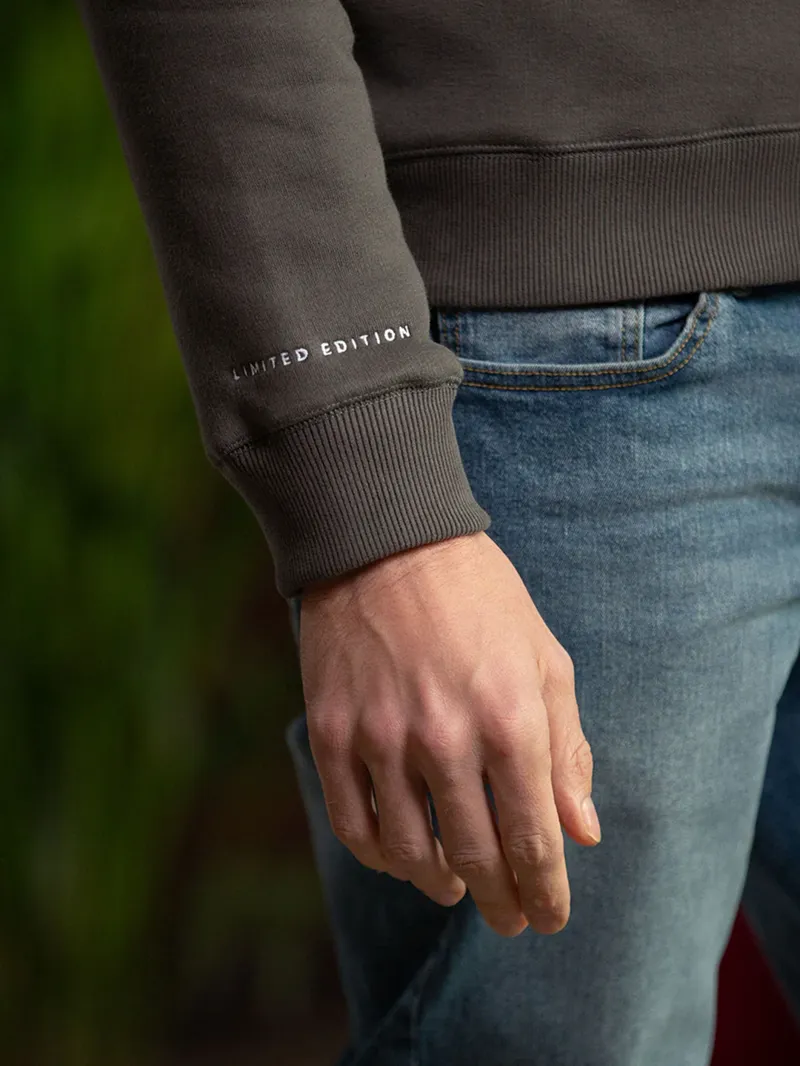 Beaumont and Bear Kingswear Limited Edition Unisex Quarter Zip Charcoal-2