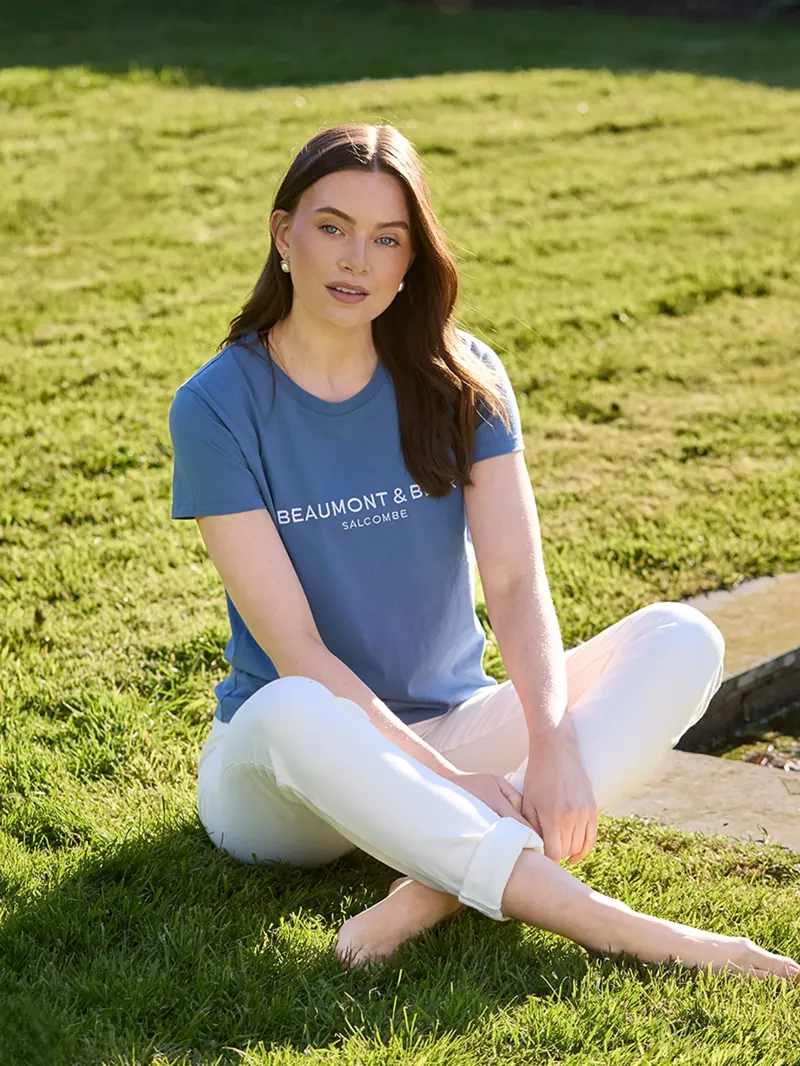 Beaumont and Bear Bolberry Women's T-Shirt in Vintage Blue-3
