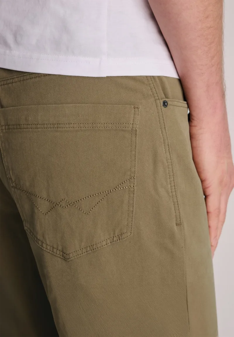 Brook Taverner Regular Fit Fredericks 5 Pocket Italian Twill Stretch Cotton Trousers in Sand-2