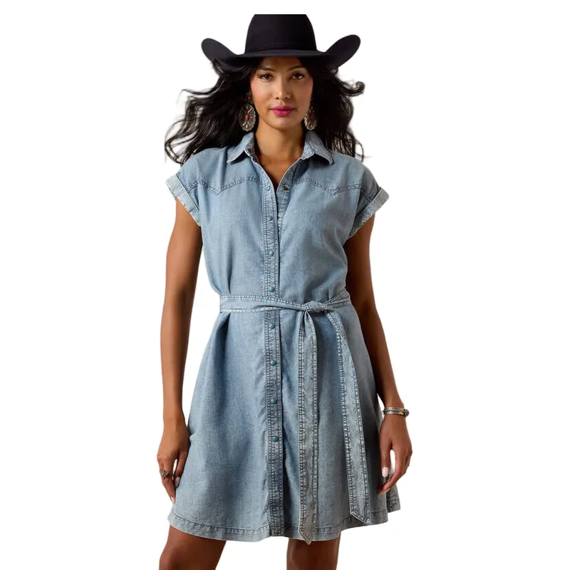 Ariat Hampton Dress Medium in Blue