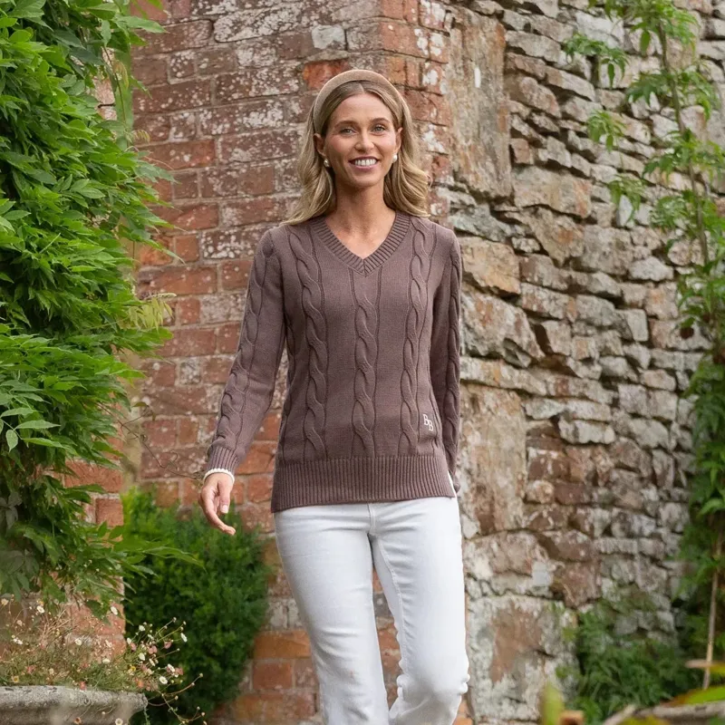 Beaumont and Bear Women's Collaton Cable Knitted Jumper in Otter