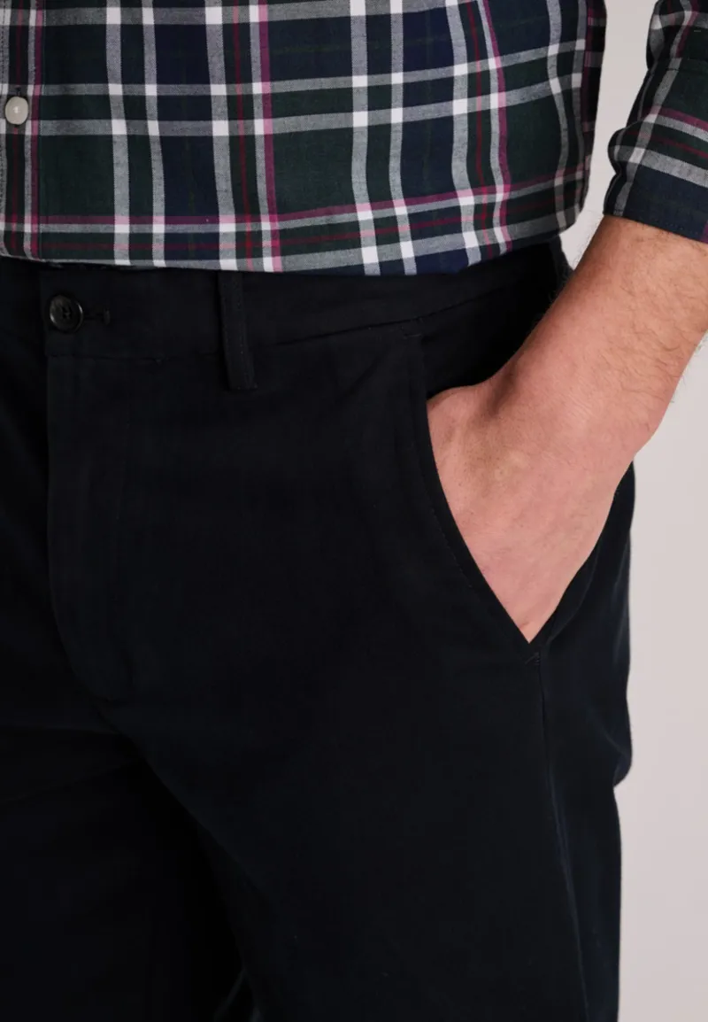 Brook Taverner Regular Fit Bolt Italian Fine Twill Stretch Cotton Chinos Navy-3