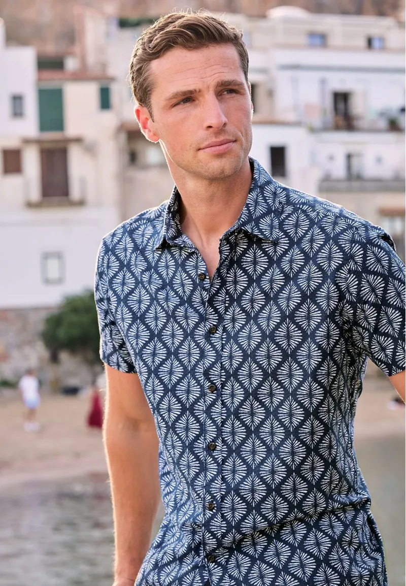 Brook Taverner Regular Fit Navy Geometric Print Seersucker Short Sleeve Shirt-5
