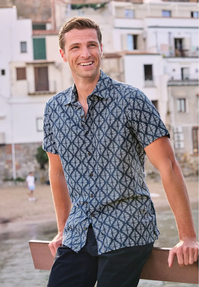 Brook Taverner Regular Fit Navy Geometric Print Seersucker Short Sleeve Shirt-6