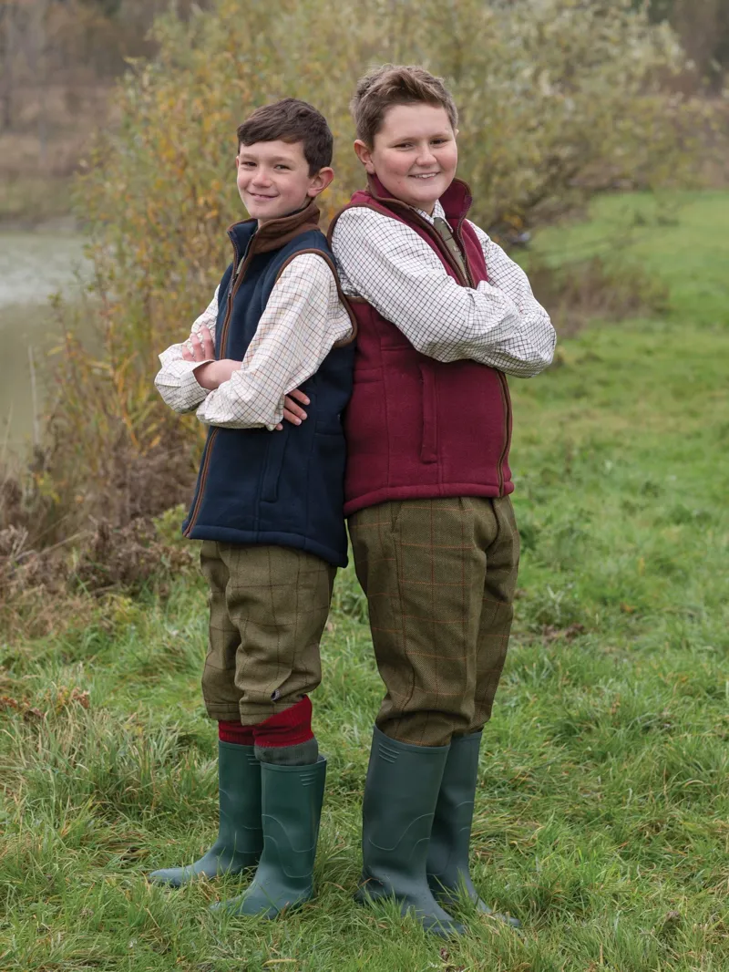 Alan Paine Aylsham Kids Fleece Waistcoat in Bordeaux-1