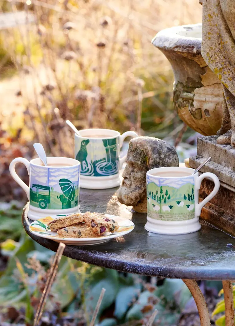 Emma Bridgewater Rainy Dog Walks 1/2 Pint Mug-6