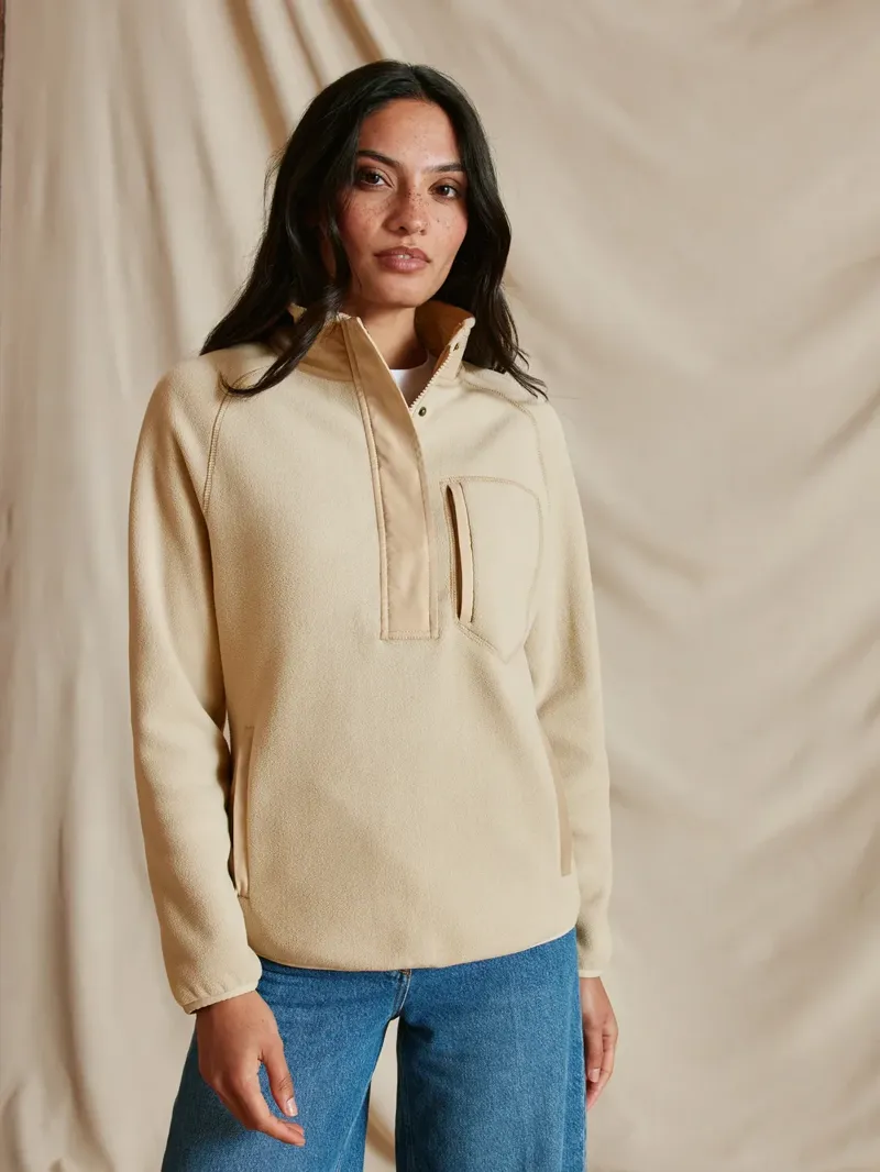 Fairfax and Favor Aria 1/4 Zip Fleece in Oatmeal-3