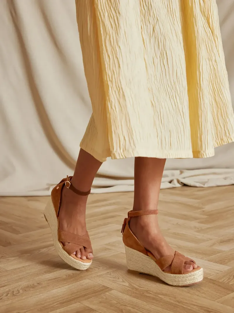 Fairfax and Favor Valencia Mid Wedge Suede in Tan-4