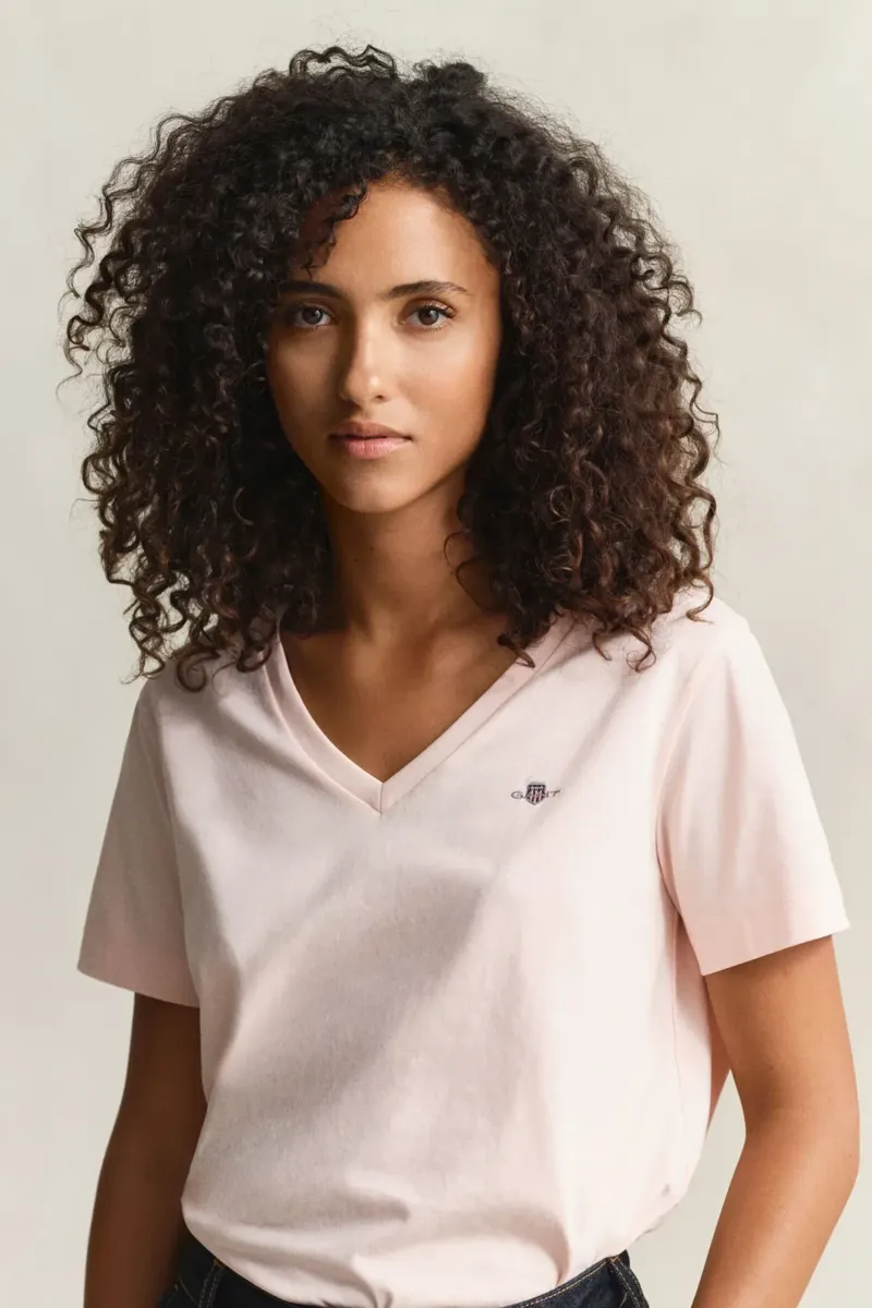 Gant Shield V-Neck T-Shirt Short Sleeve in Apricot Pink-2