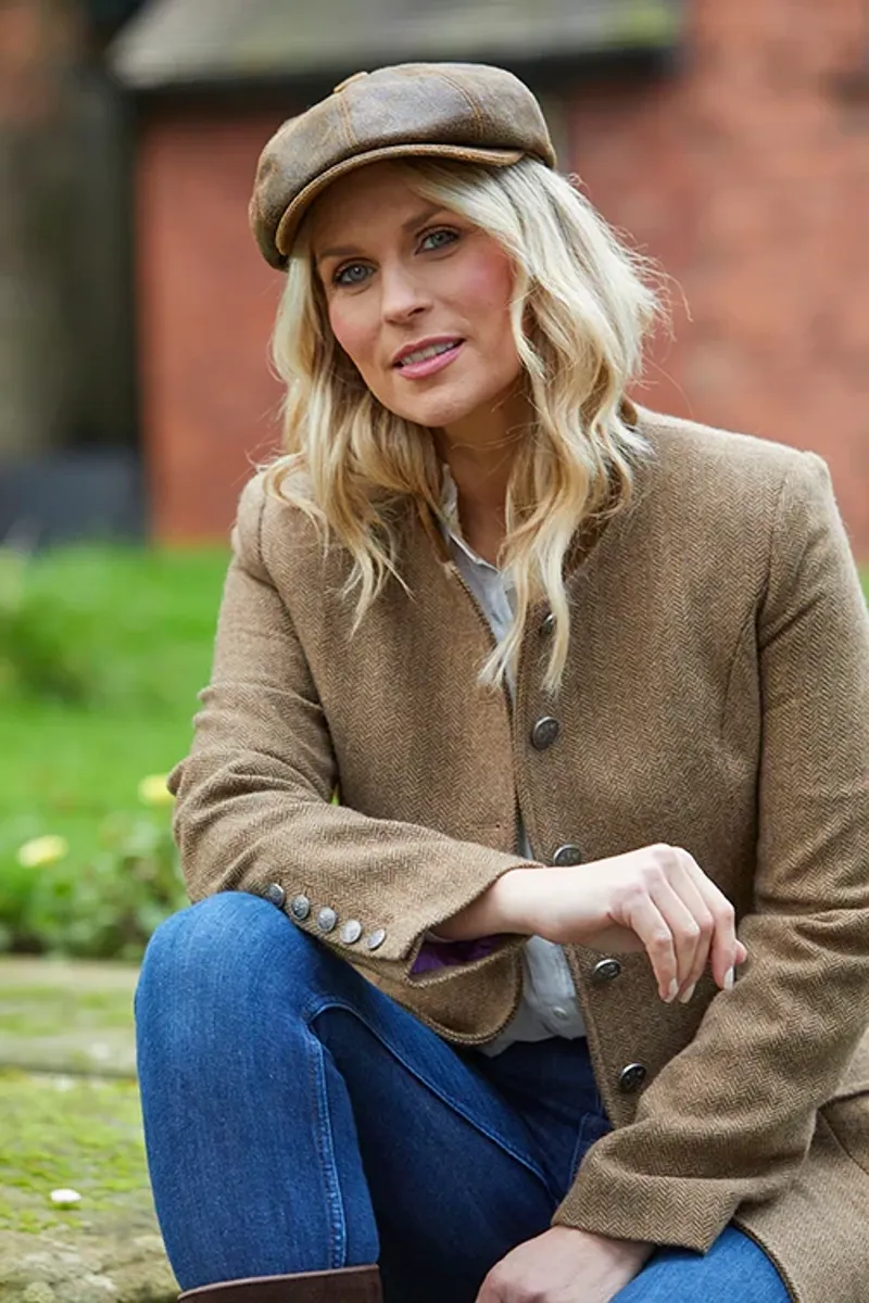 Guinea Newbury Wool Jacket in Fawn-4