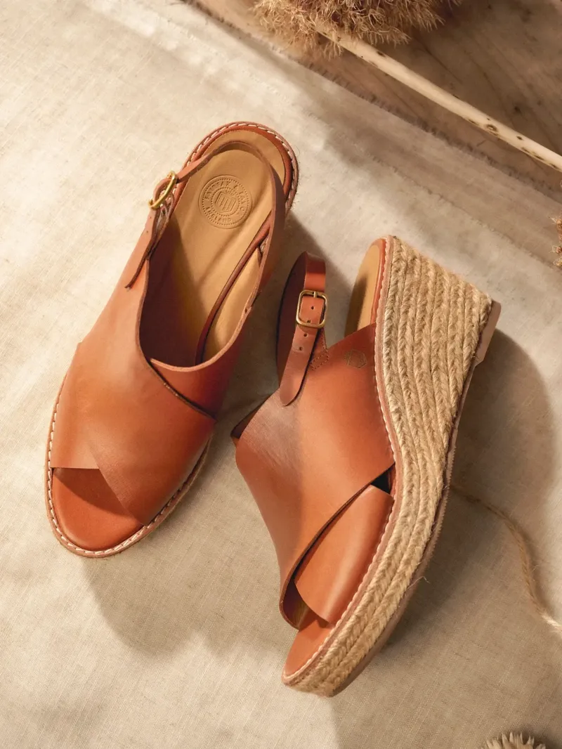 Fairfax and Favor Morella Wedge Leather in Tan-4