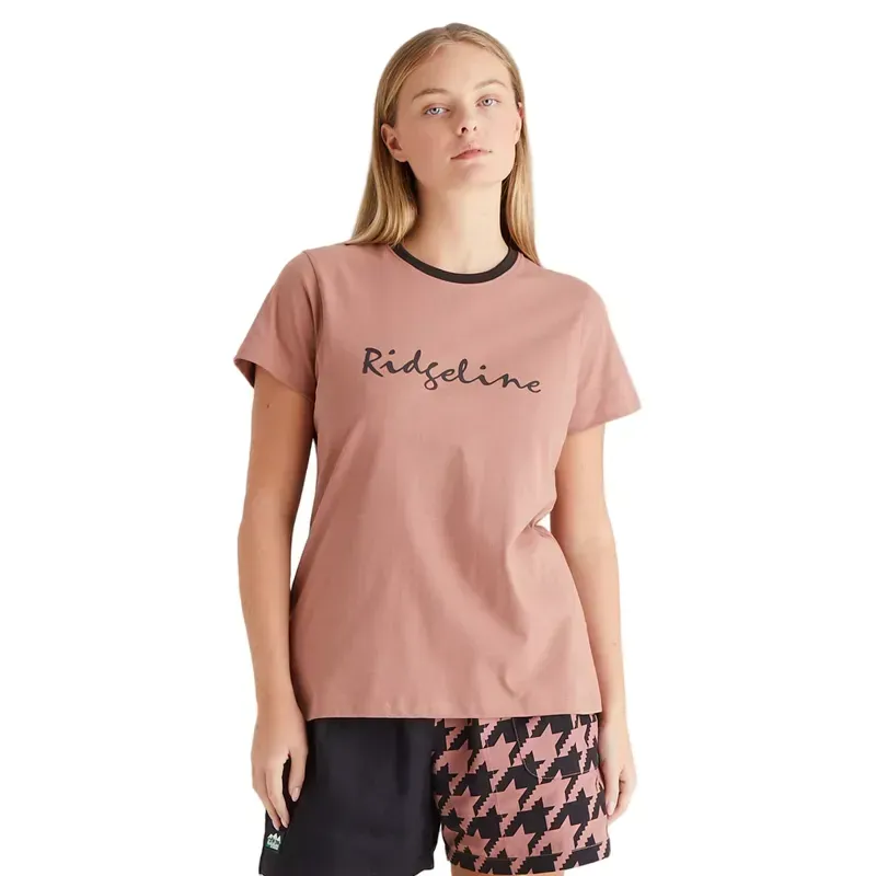 Ridgeline Signature Women's T-Shirt in Dusky Pink
