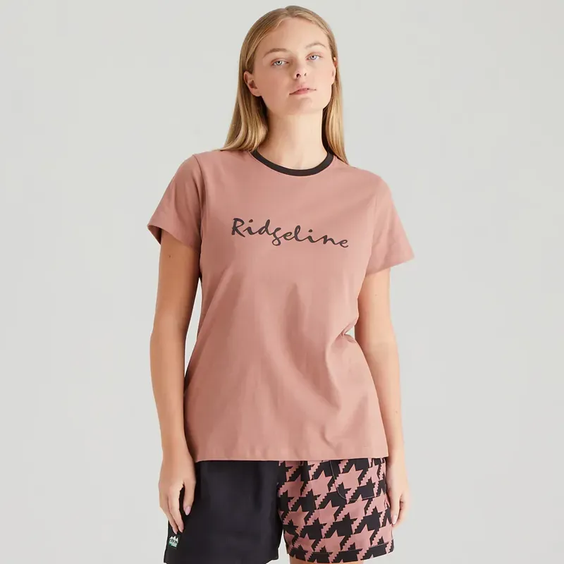 Ridgeline Signature Women's T-Shirt in Dusky Pink-2